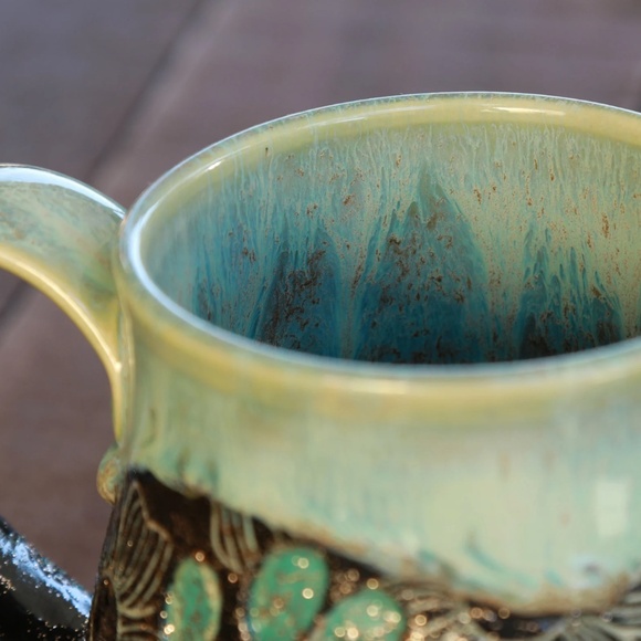 NEW Handmade Ceramic Paw Print Blue Drip Glazed Floral Gold Glitter Pottery Mug - Picture 6 of 6
